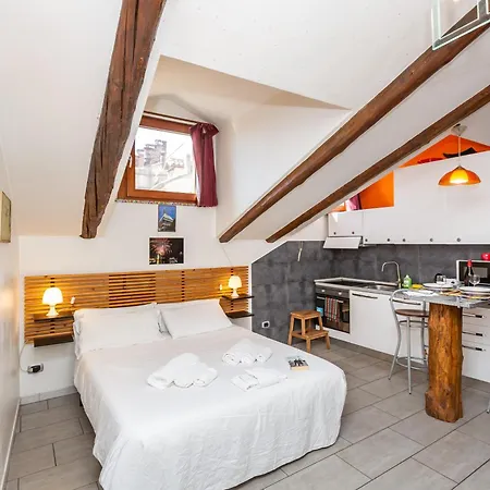 Appartement Guesthost - La Mansarda Di Garibaldi Turijn